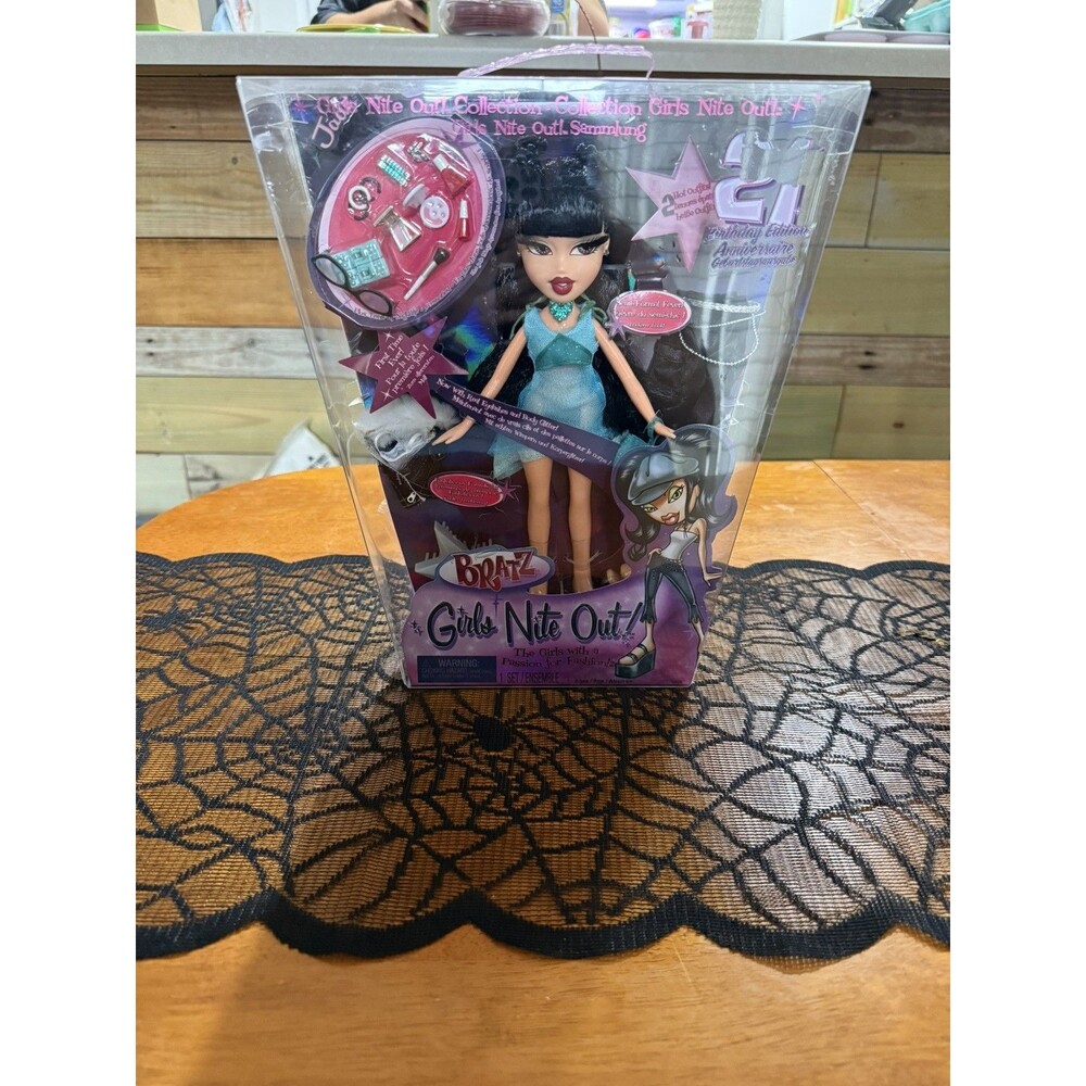 Bratz Girls Nite Out JADE 21st Birthday Edition 2022 Fashion Doll Brand - New